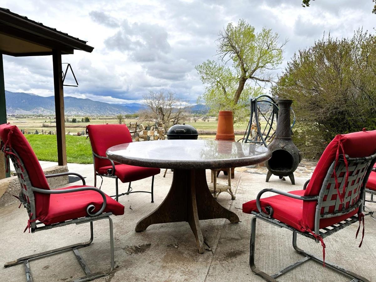 Private Retreat On Working Horse And Cattle Ranch Villa Salida Bagian luar foto