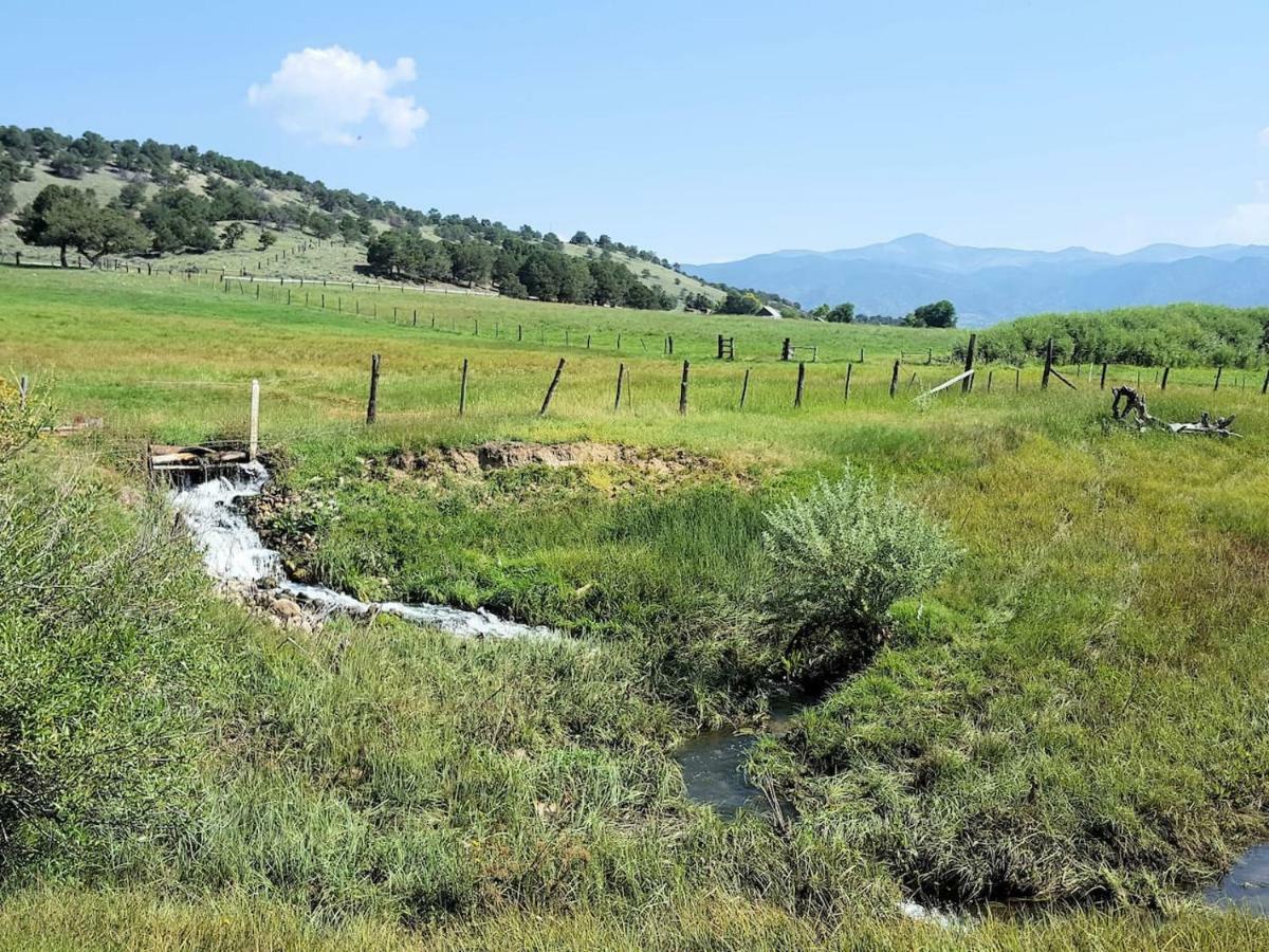 Private Retreat On Working Horse And Cattle Ranch Villa Salida Bagian luar foto