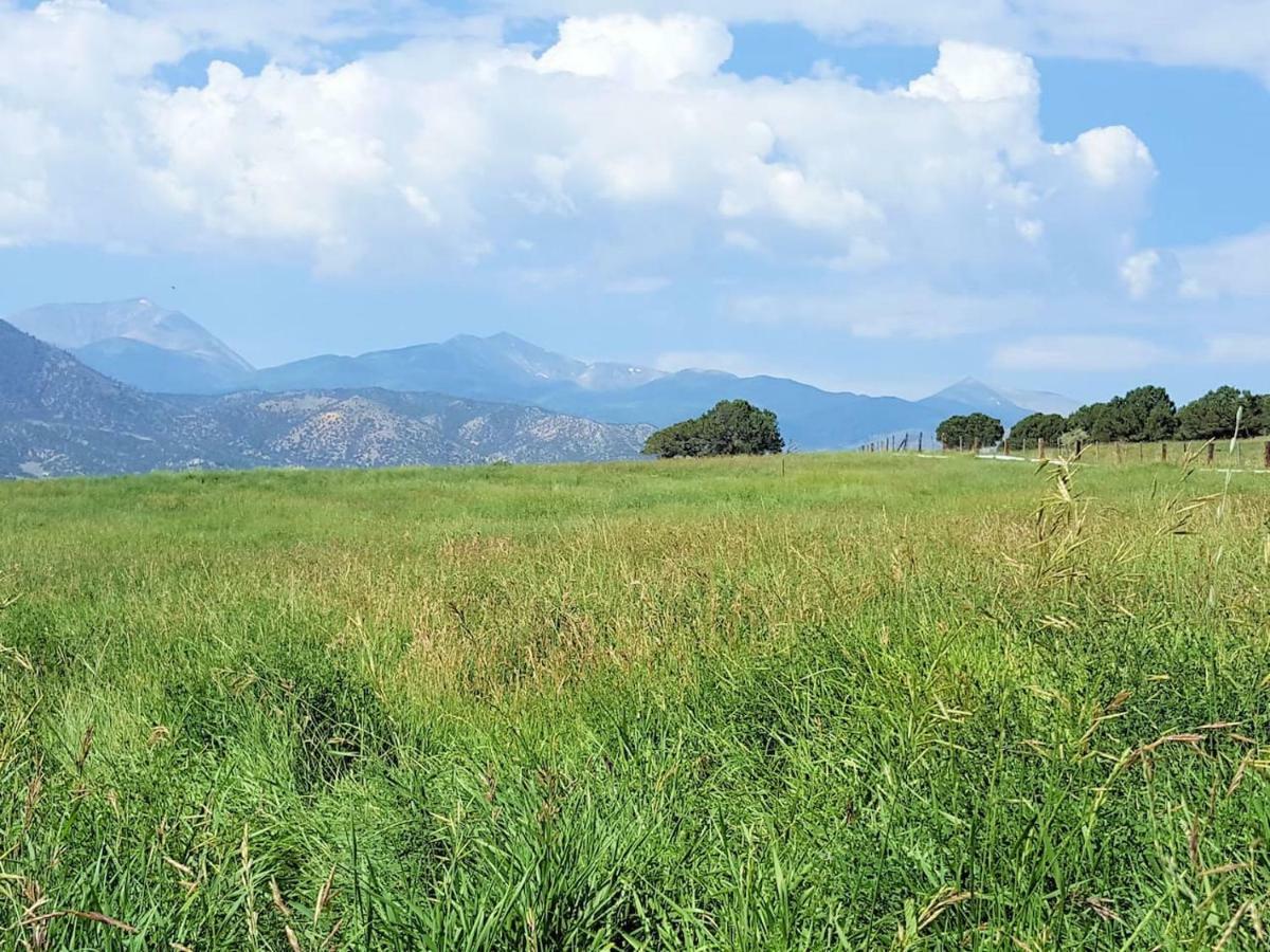 Private Retreat On Working Horse And Cattle Ranch Villa Salida Bagian luar foto